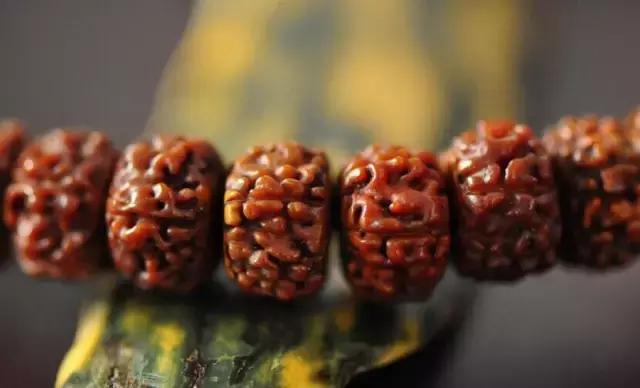 想要透红的金刚离不开“盘”与“刷”