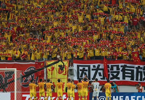 国足1-5惨败泰国视频集锦,国足负于韩国数据对比