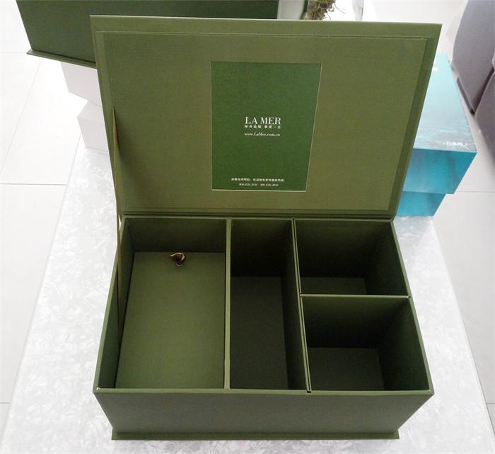 小宝贝护肤套装,你们猜猜小宝贝用的什么护肤品