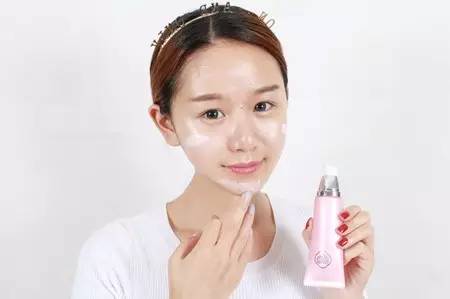 凯文老师推荐精华,学生党适合用的小众彩妆品牌