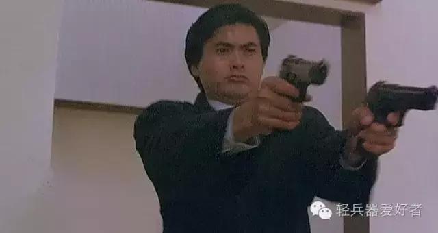 英雄本色系列中的各色轻武器,盘点英雄本色名场面