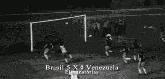 犯罪式过人原版,球王贝利过人精彩盘点