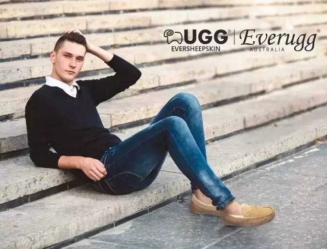 适合小个子冬天穿的雪地靴,腿短穿马丁靴还是雪地靴