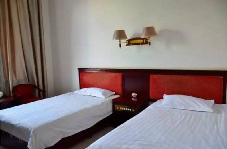 额济纳旗胡杨林旅游攻略住宿,额济纳旗胡杨林民宿住宿