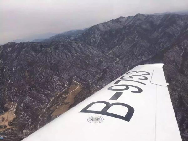 40个坐上飞机却无法远离现实的故事