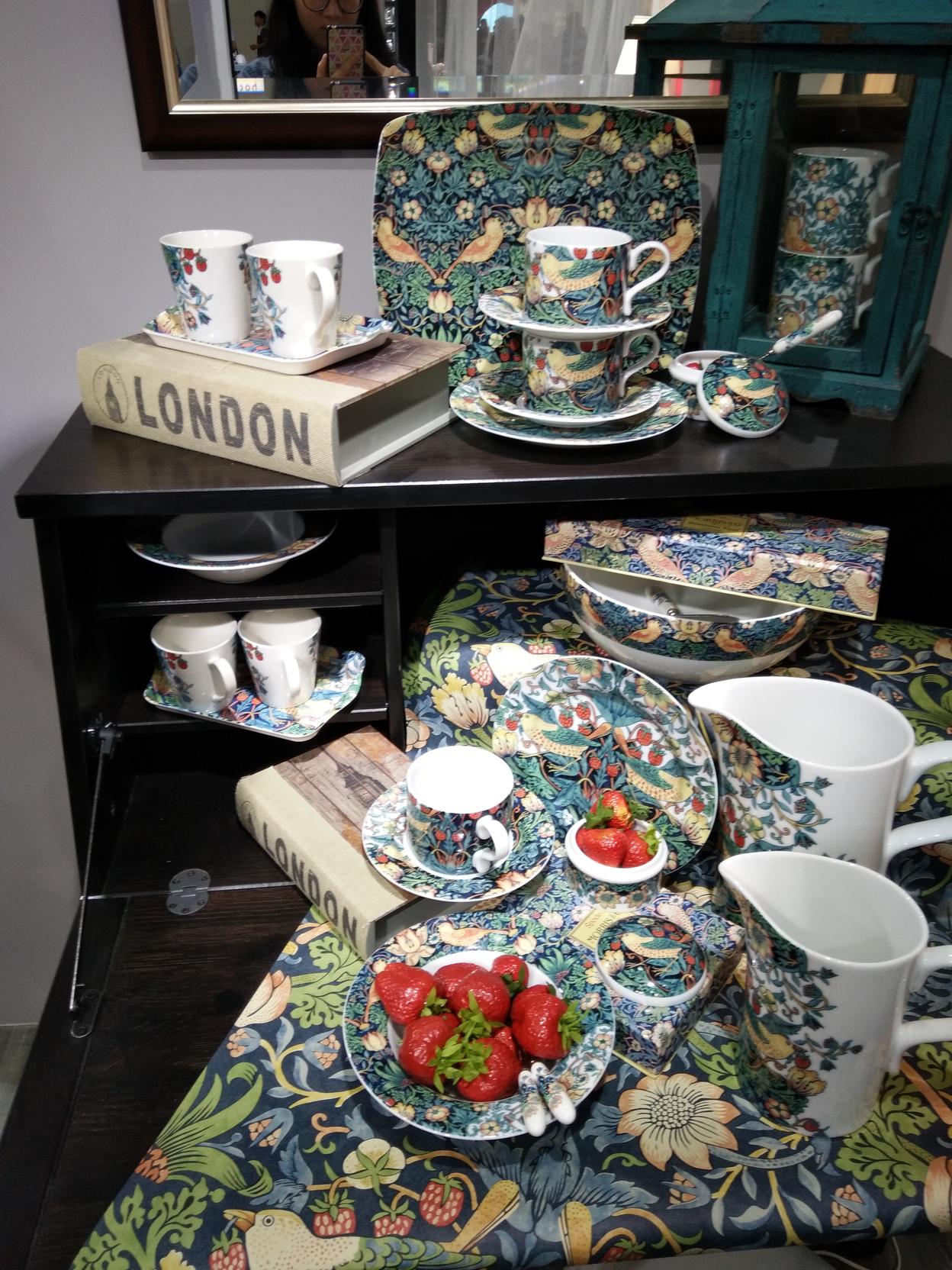 Morris设计师款,充满童趣的杯碟与雨伞~