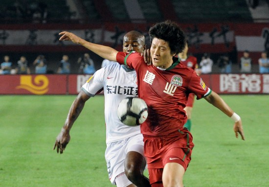 国足巅峰范志毅,国足38岁队长被炮轰