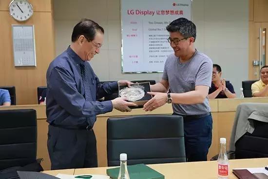 除了*镕基朱**和*其琛钱**，还有这么多*官高**成院长