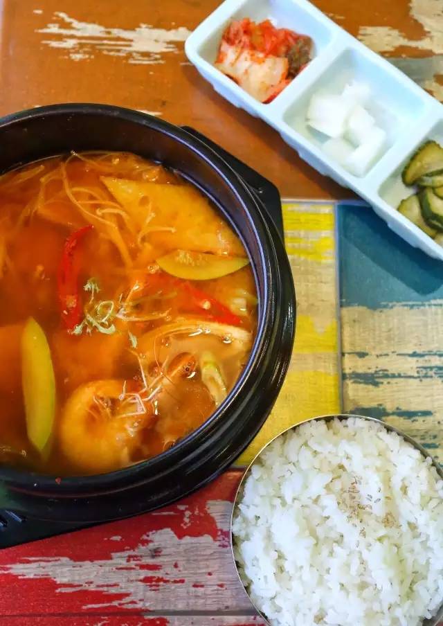 天津韩国小吃街,天津滨江道有一条小吃街叫什么