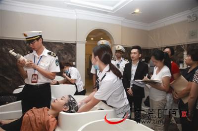 东莞理发店要卫生许可证吗,理发要求一客一消毒吗