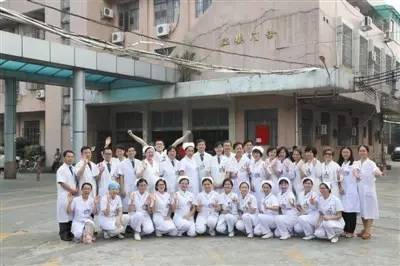 再看一眼！让我们道别守护东莞128年的“红楼”