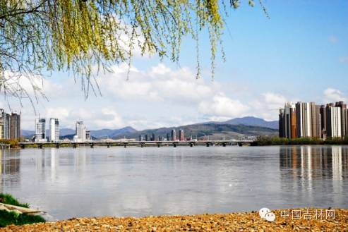 鍏ㄥ浗濯掍綋鑱氱劍鏄ュ煄,鍏ㄥ浗鐧惧濯掍綋濂斿悜姝︽眽