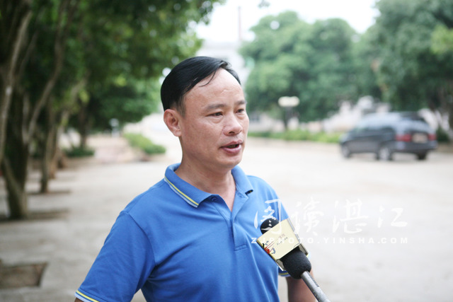 村里建篮球场强行占用村民宅基地,村里篮球场违规占用农地