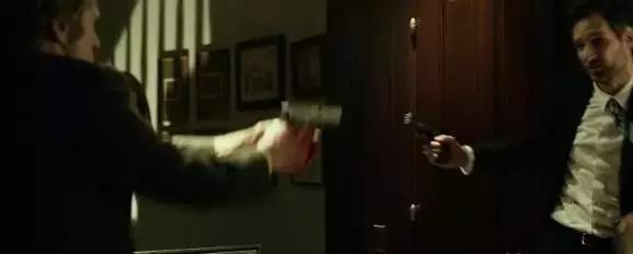 战术美学|《疾速追杀》的“枪械世界”