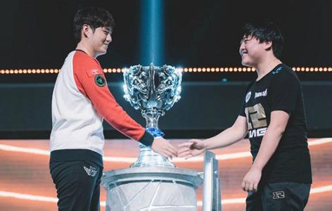 skt下路双人对uzi的评价,skt对线巅峰uzi对内语音