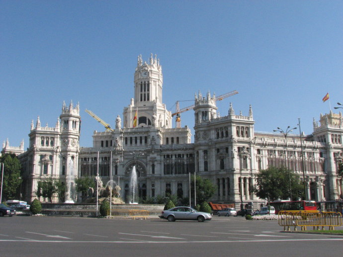 马德里不可思议镜面,马德里不可思议卡点