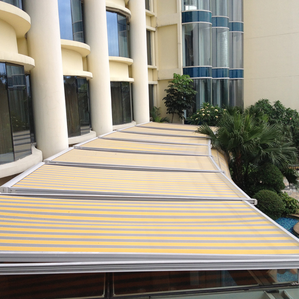 阳光房装天幕跟遮阳棚哪个好,阳光房遮阳用天棚帘还是蜂巢帘