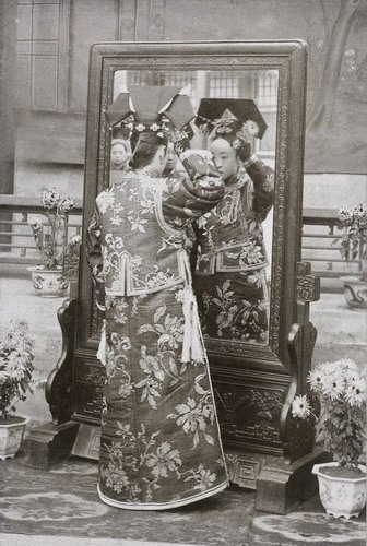 甄嬛传中皇上对敬妃为什么敬重,甄嬛传中敬妃名字