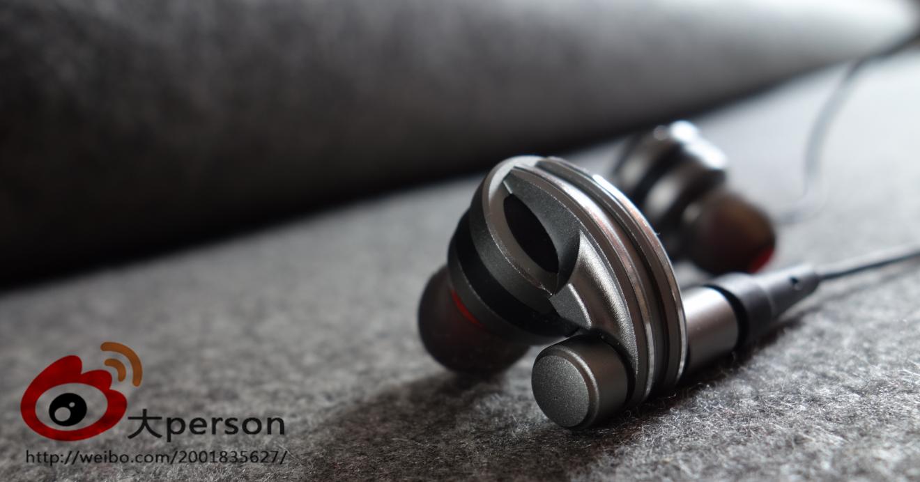 究极梦幻！日本动漫大师的工业设计重装机甲下的幽灵之声