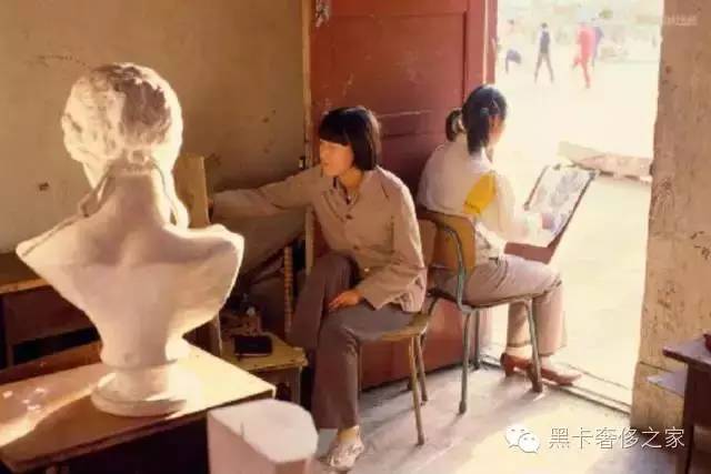 那个年代没有YSL，我们也很时髦