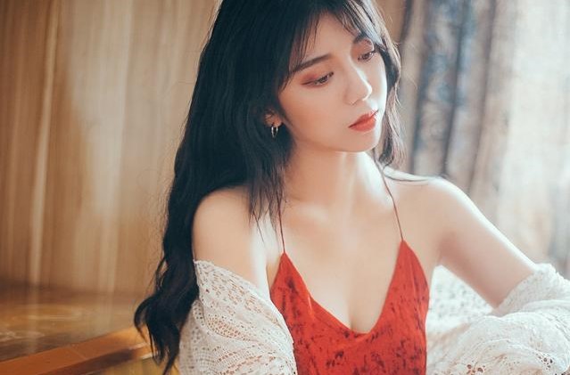 小说：一少年在地铁上勇抓咸猪手