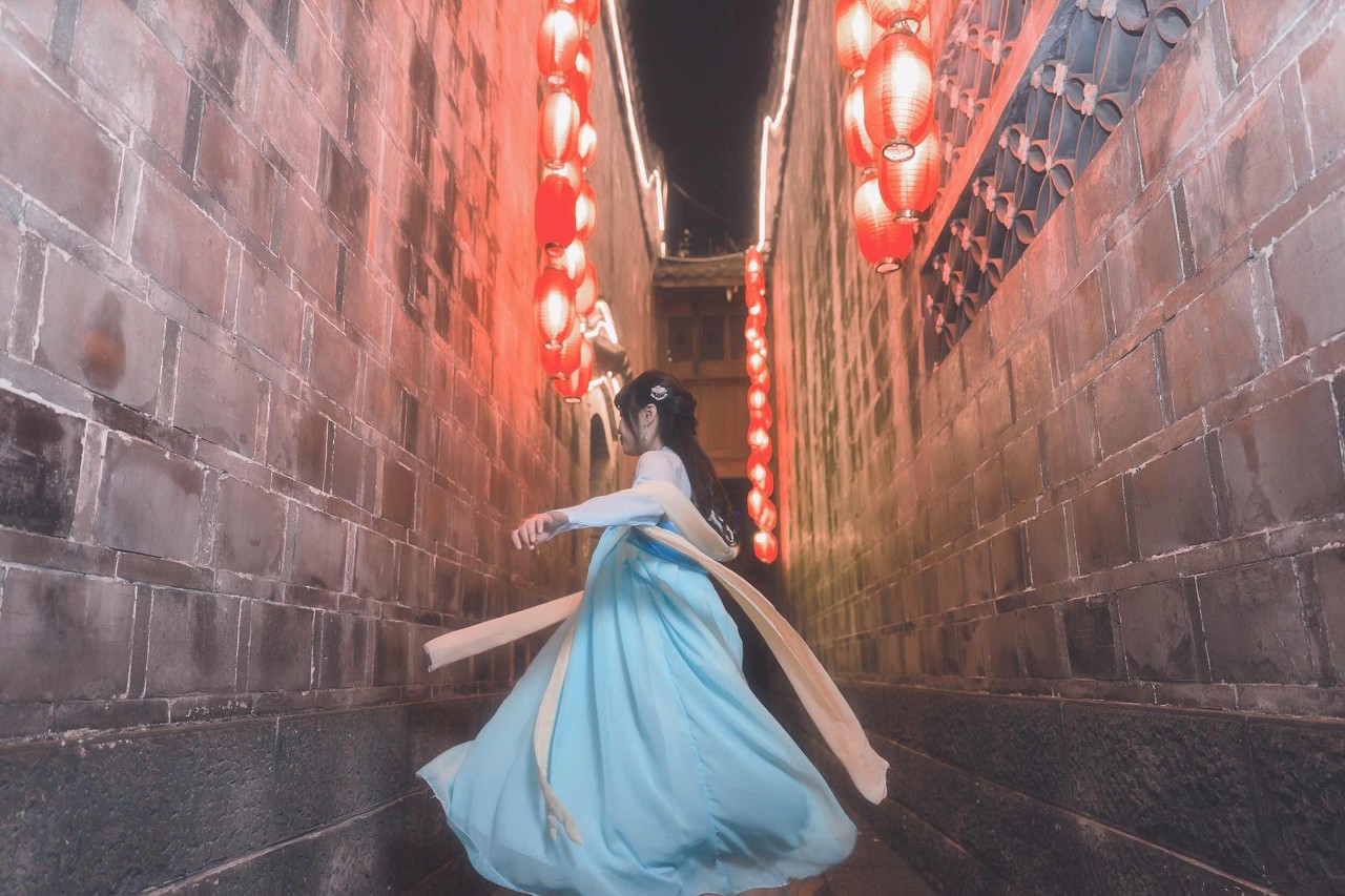 小说:少年杀鬼赚钱,赚钱充值,充值就变强,走上无敌之路