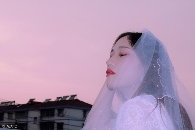 小说:她要带瘫痪的哥哥去京城治腿,奶奶逼她把豆腐生意交给大伯