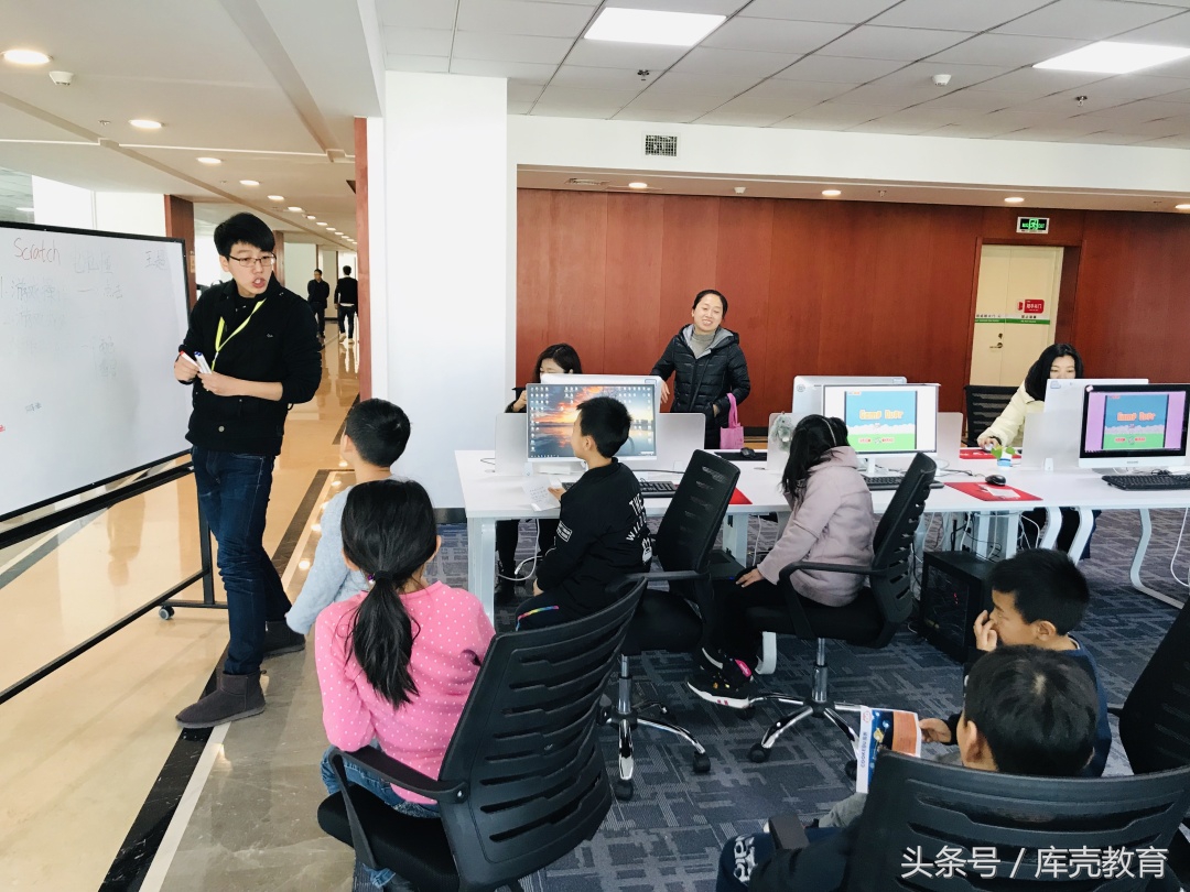 奇妙小镇嘉年华圣诞节,亲子嘉年华游乐场