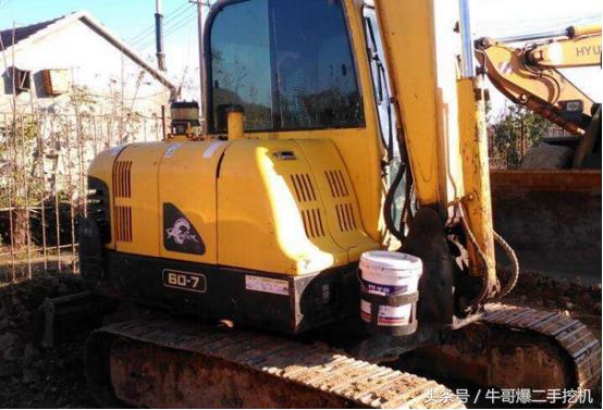 二手挖机怎么选才不会亏,二手挖机一年赚多少