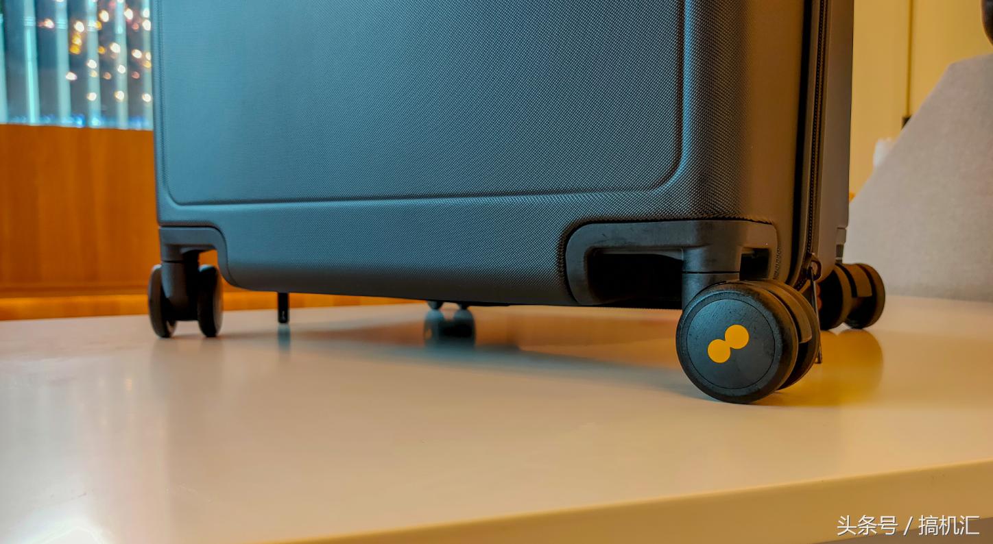 特大只，LEVEL828寸旅行箱体验，装下一家旅行物品