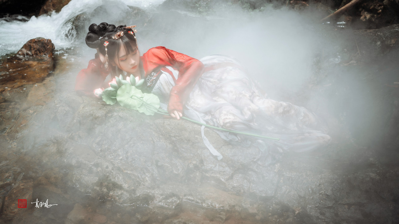 小说：涅槃重生，王者归来，被称为废物的他在赛场上大放异彩