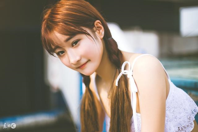 小说：他抓住美女小偷，美女却要请他吃饭，还要感谢他