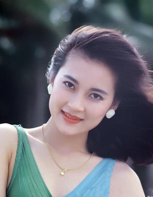 8大“海岩女郎”现状：有人幸福美满，有人嫁伪豪门老公负债过亿