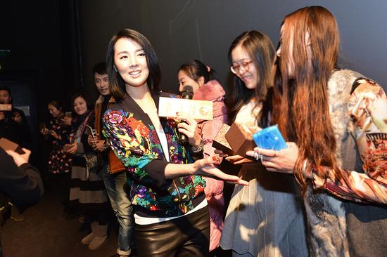 拥有迷人桃花眼的女星,盘点6位狐狸眼的女星