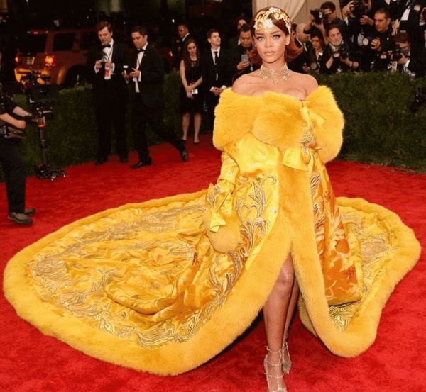 一双美腿价值百万美金，身价高达110亿，其中91亿靠卖内衣？