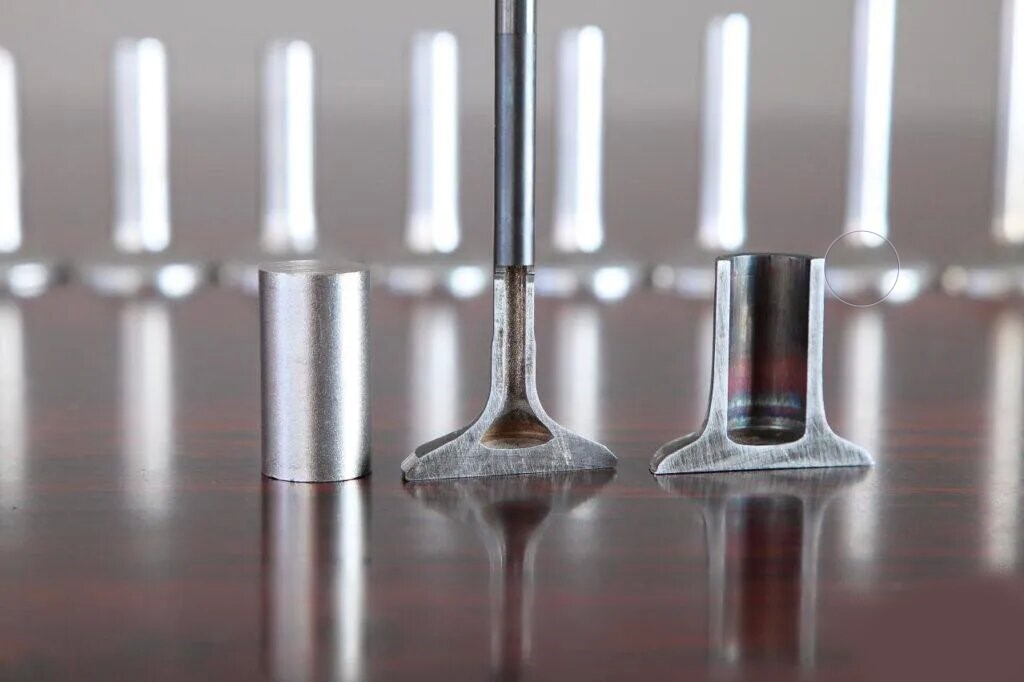 发动机气门有哪些组成,最先进的发动机气门技术