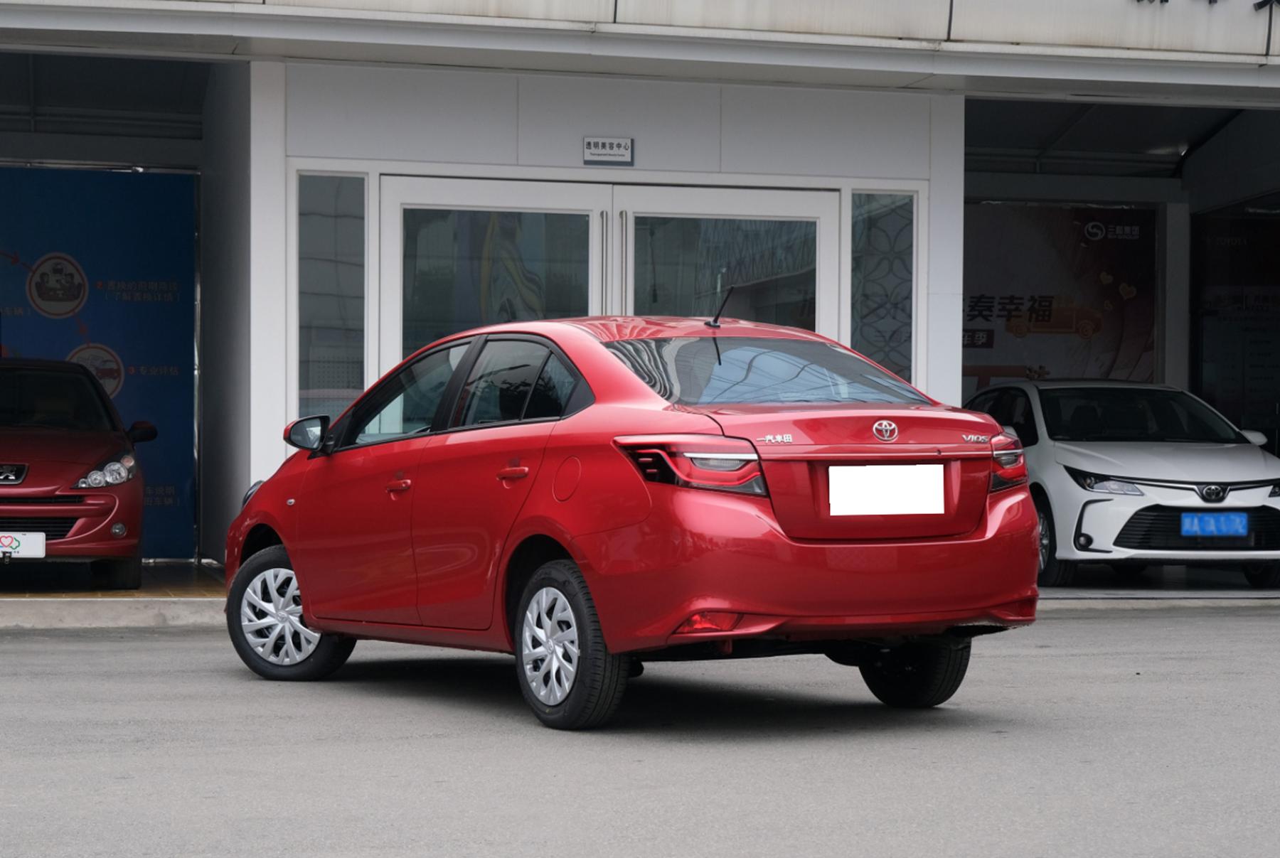 丰田威驰：6.48万起售油耗4.9L，车主：3年10万公里只换机油