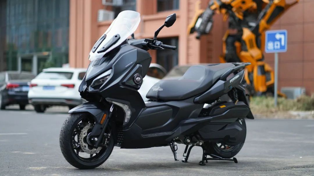 qjmotor赛350实车评测,qjmotor350仿赛值得期待吗