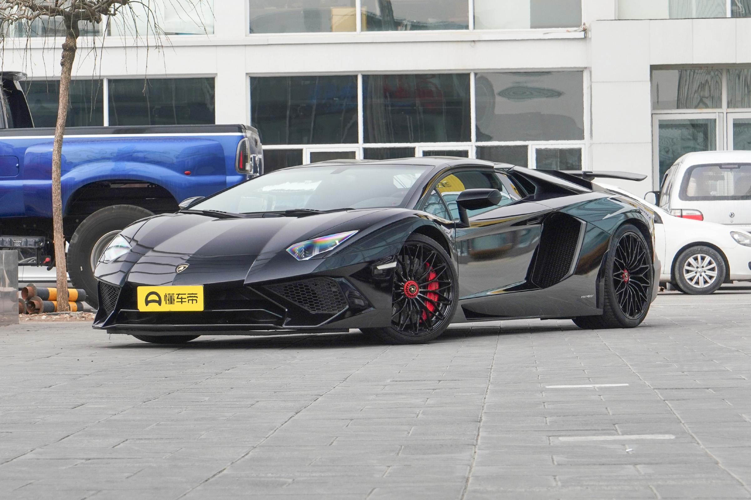 卡塔尔世界杯足球时速,卡塔尔世界杯巨星开啥车