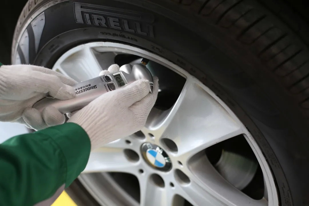 空气悬架系统存在故障,空气悬架故障一会又恢复