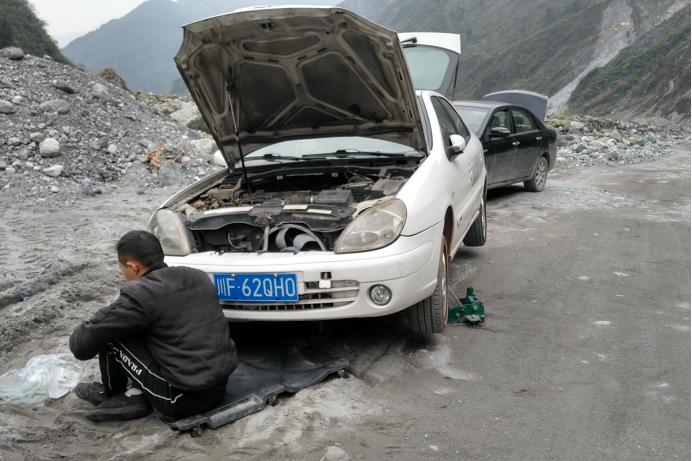 13年的老车和3年的国产车怎么选,国产十年以上的车有哪些还在开