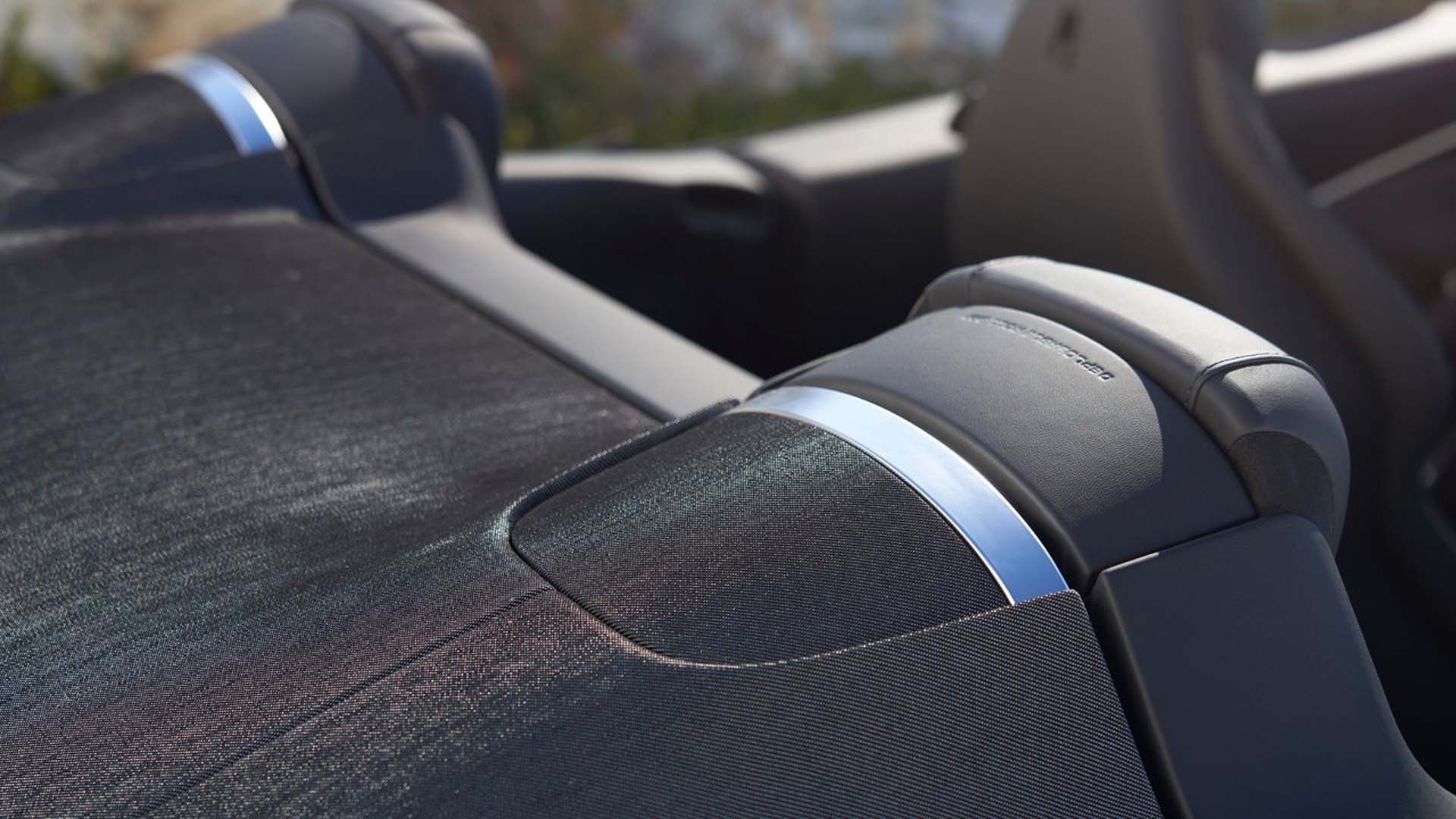 法拉利敞篷4座最新款多少钱,最新款法拉利敞篷四座跑车