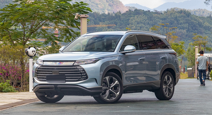 领克08两驱245纯电实测续航,纯电续航300km增程混动