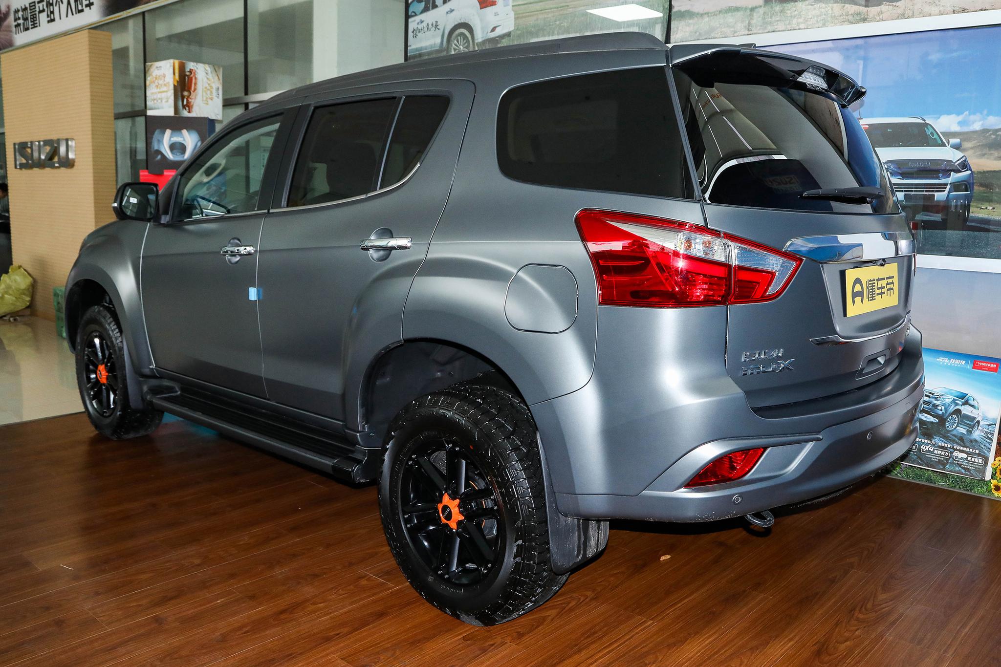 五十铃mux牧游侠试驾2019款,2021款五十铃mu-x牧游侠尺寸