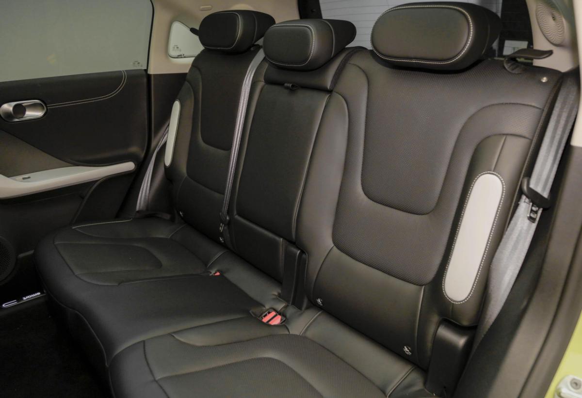 微型代步燃油车smart,自由的精灵试驾全新smart精灵1