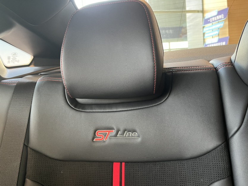 蒙迪欧2023款豪华沉浸式体验,蒙迪欧豪华型沉浸式体验