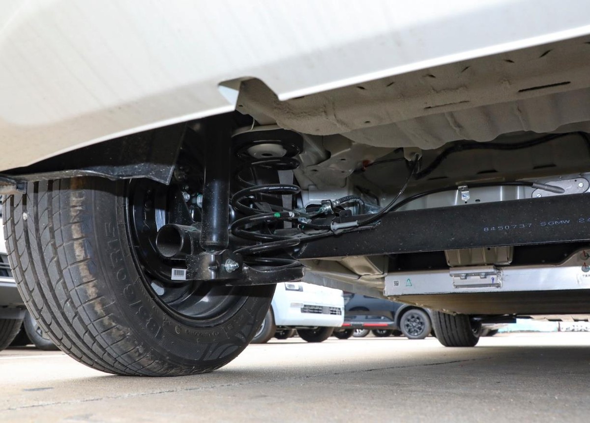 五菱缤果2023款落地价,缤果全框副车架