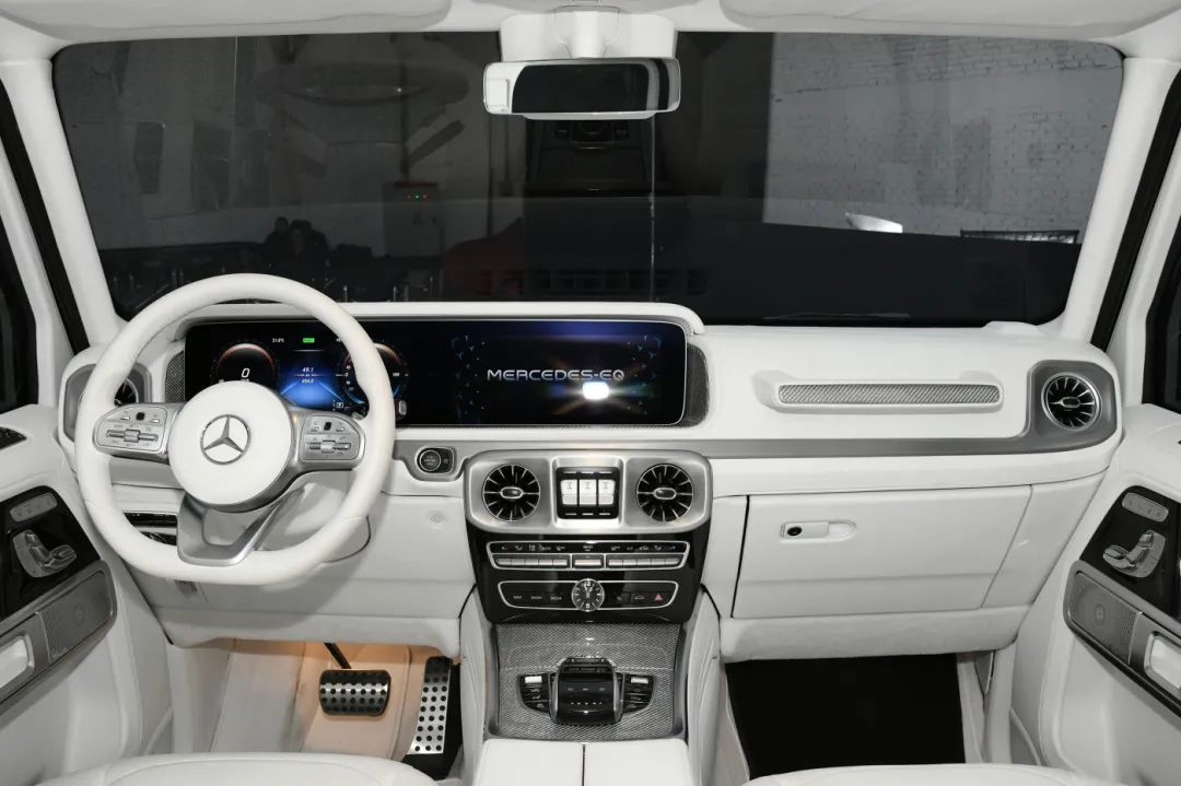 鍥藉鐪嬫瘮浜氳开鐧句竾绾у埆鐨勮溅,姣斾簹杩竷搴8