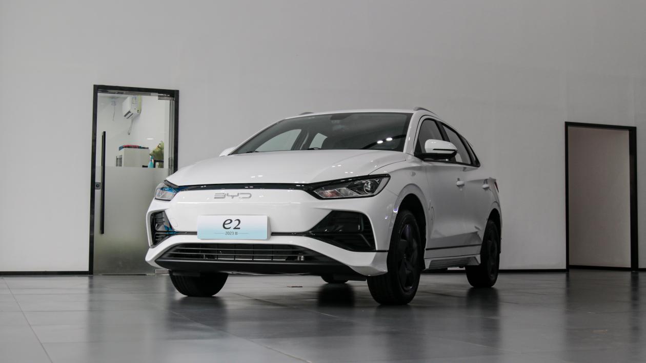 比亚迪新款E2测评,比亚迪e22020款和2021款的区别