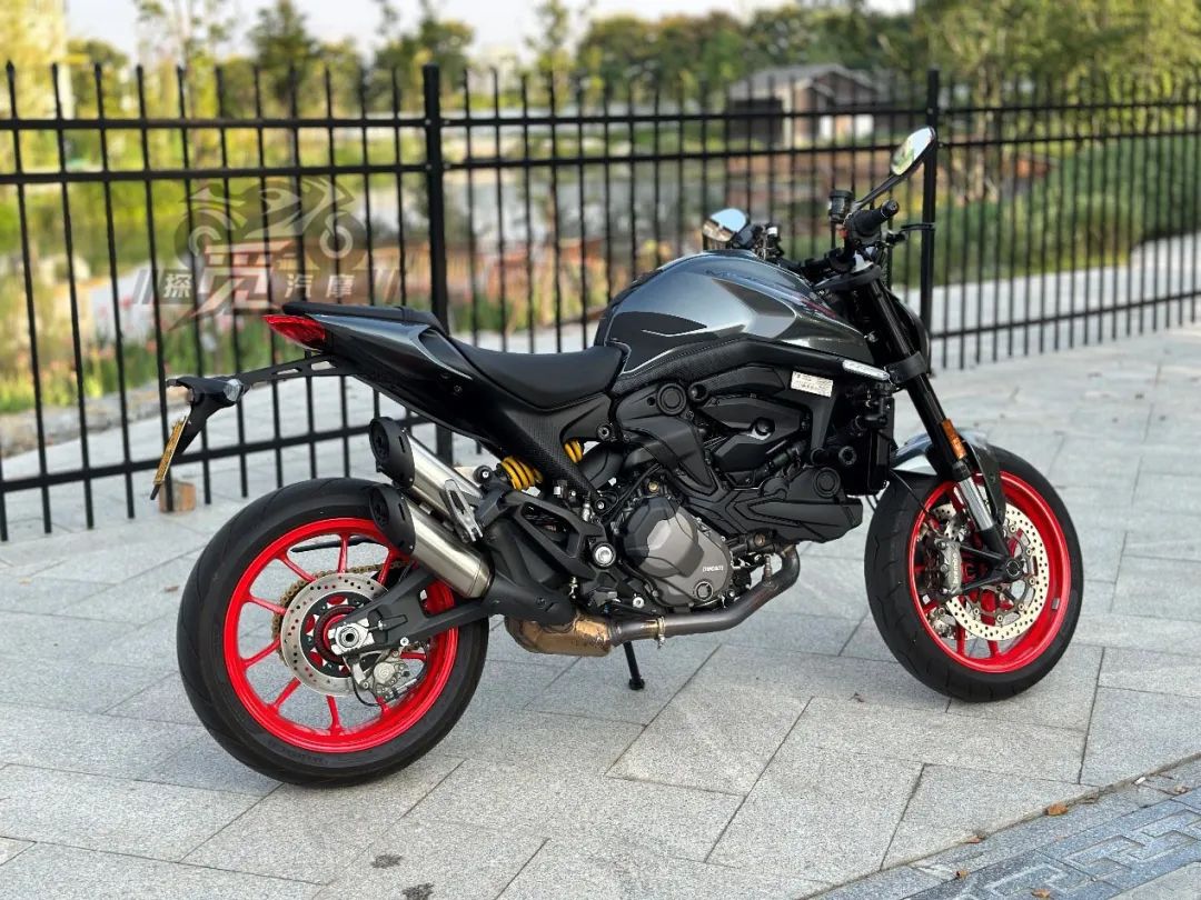 提杜卡迪monster950全过程,杜卡迪950monster评测